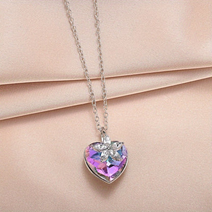Exquisite Heart-Shaped Crystal Pendant Necklace for Women - Luxury Delicate Design, Hypoallergenic Chain, Adjustable Length, Perfect Gift for Her, Anniversary, Birthday, or Valentine's Day